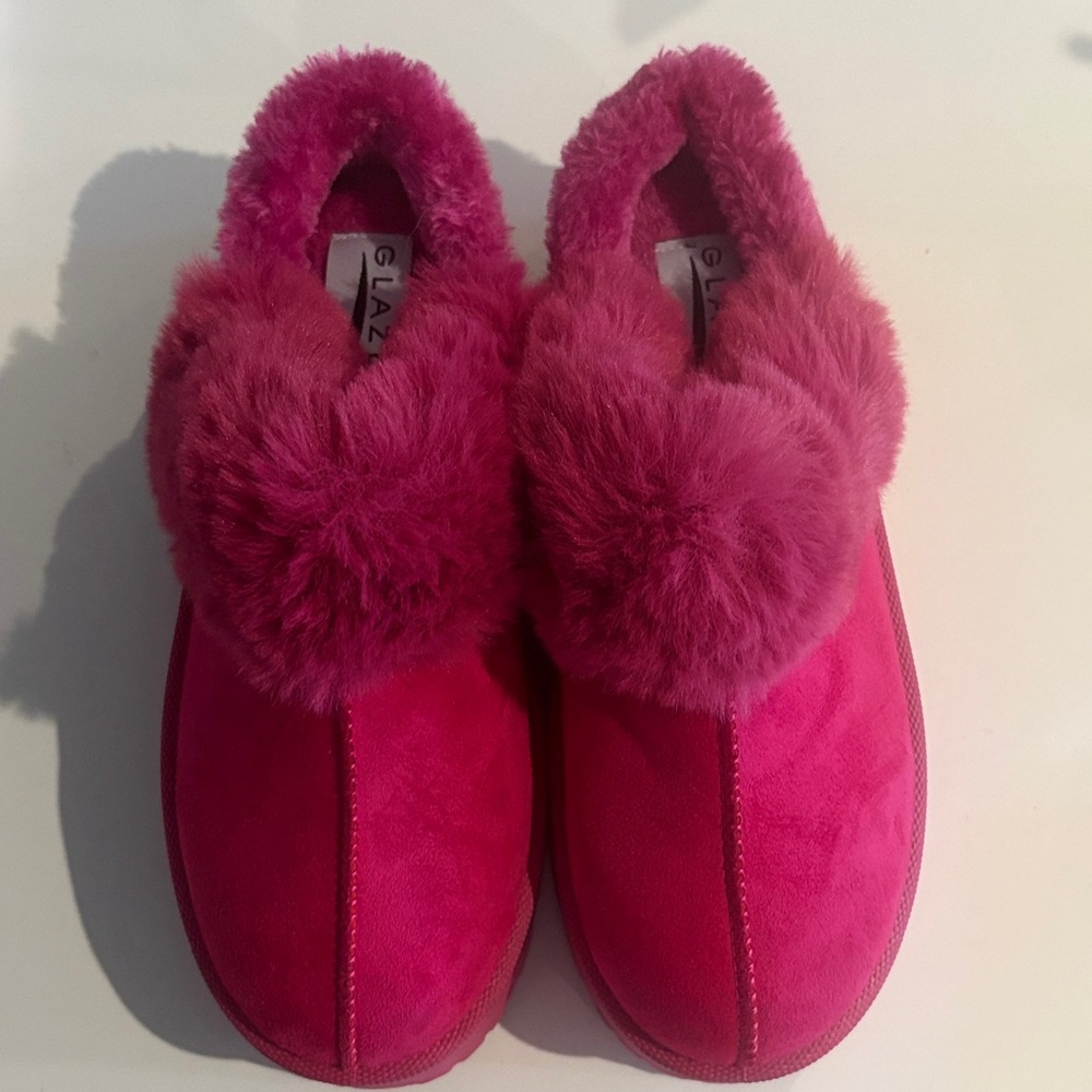 Glaze Women's Vibrant Pink Plush Slippers